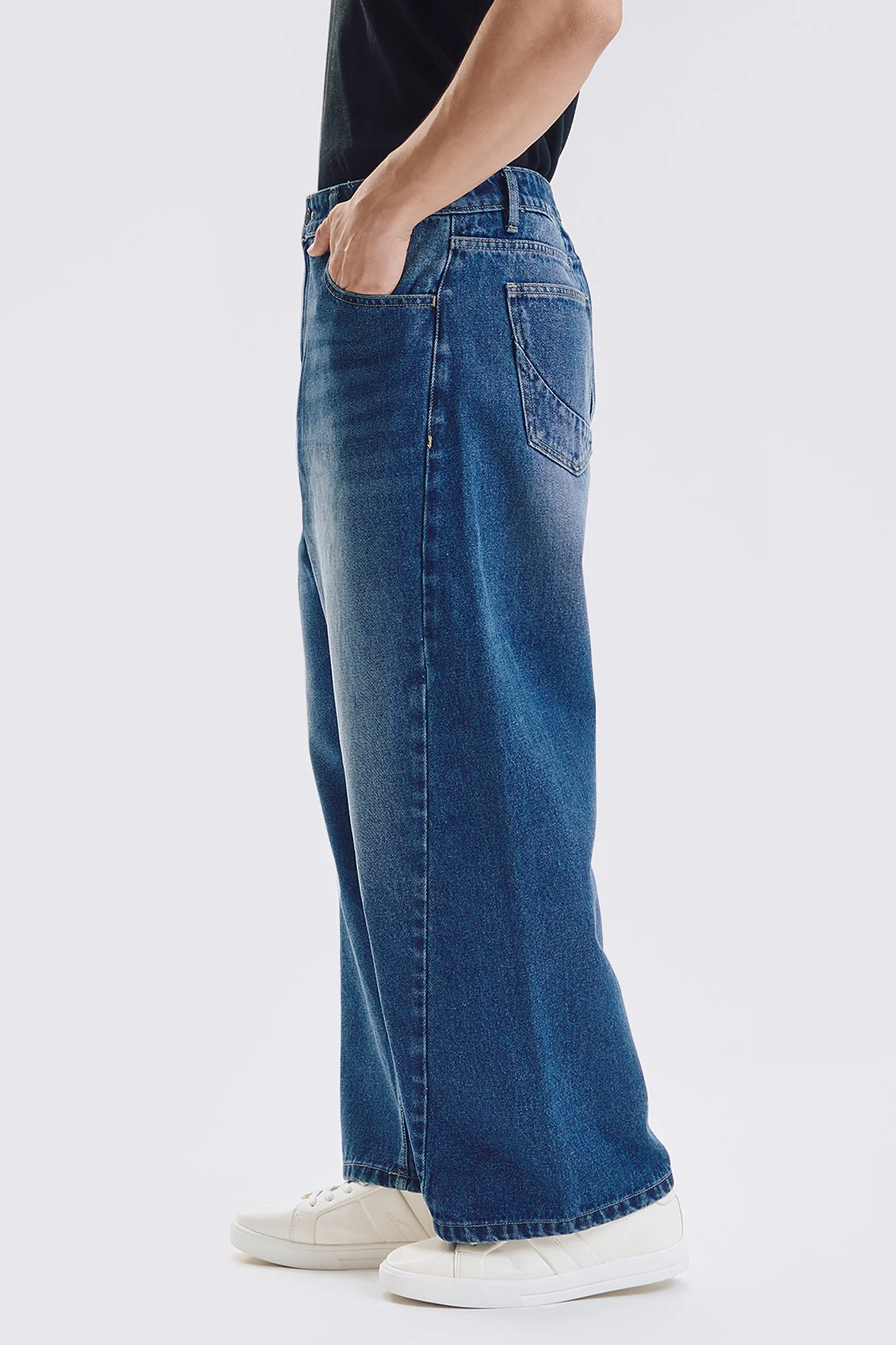 Baggy Fit 5-Pocket Denim Jeans with Twisted Seam - Image 3