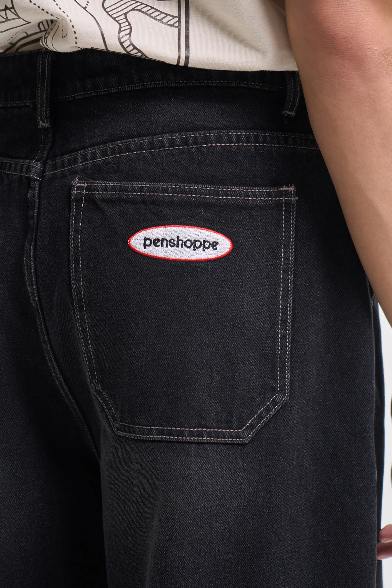 Baggy Fit 5-Pocket Jeans - Image 5