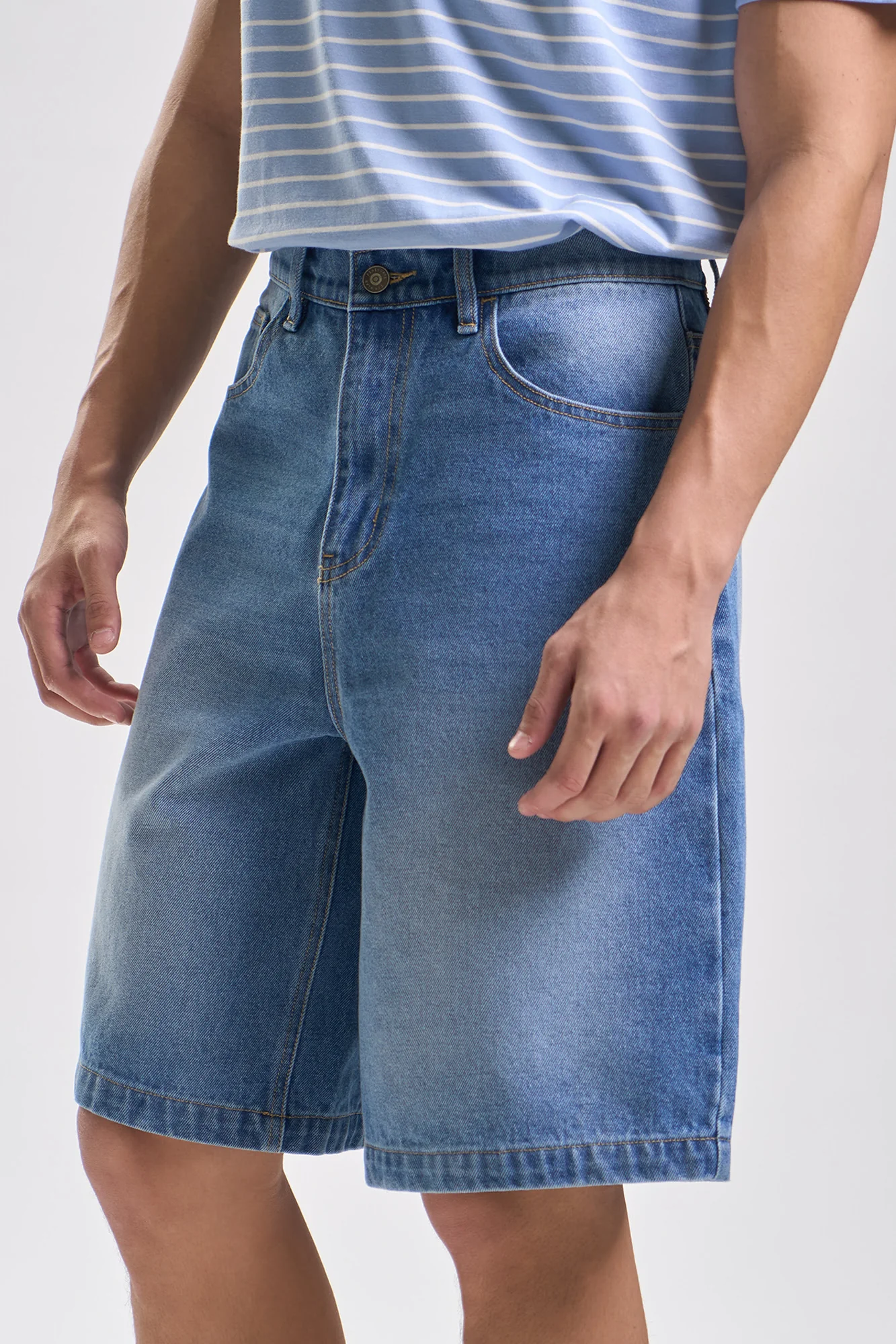 Baggy Fit Denim Shorts - Image 2