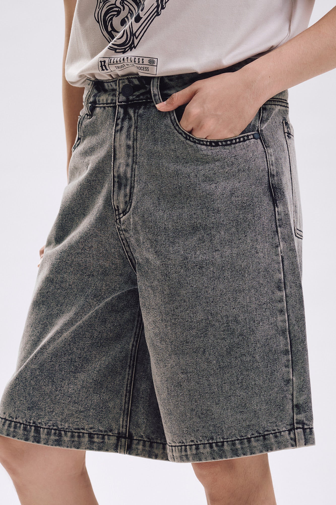Baggy Fit Denim Shorts - Image 2