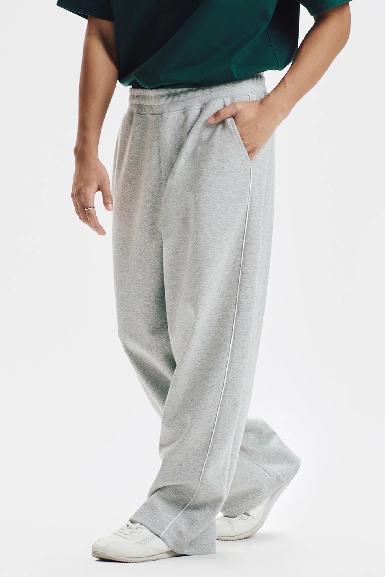 Baggy Sweat Pants with Side Piping