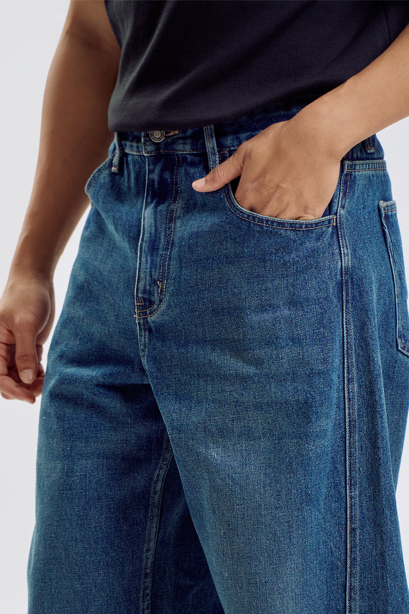 Barrel Fit 5-Pocket Jeans - Image 2