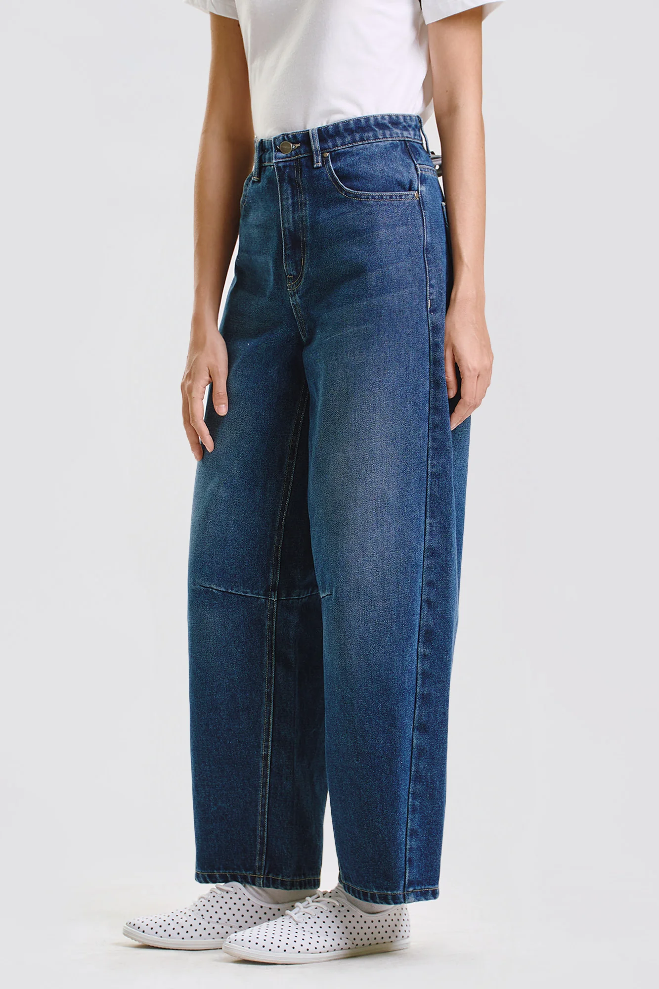 Barrel Fit Jeans - Image 4