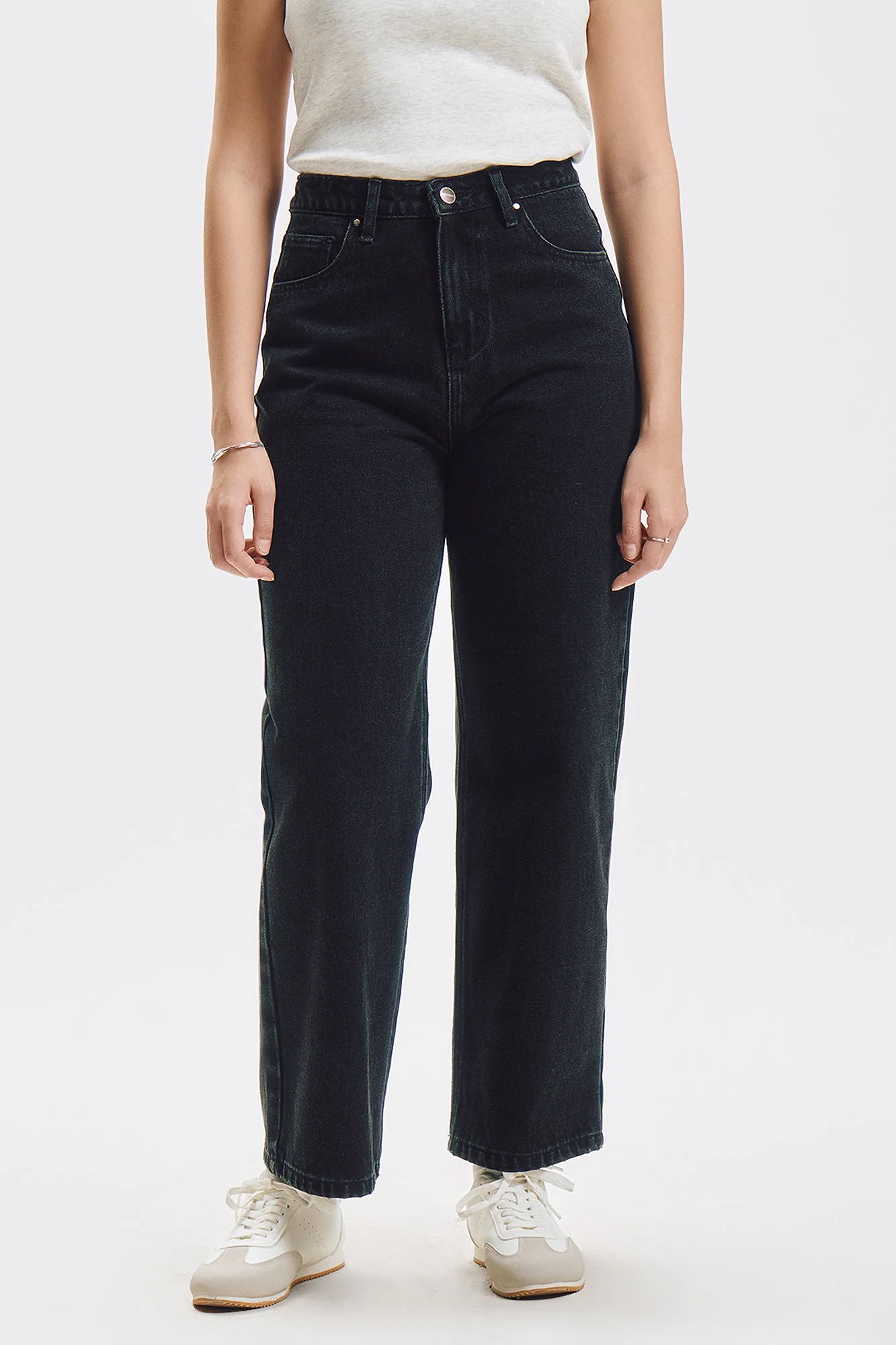 Classic Straight Fit Jeans