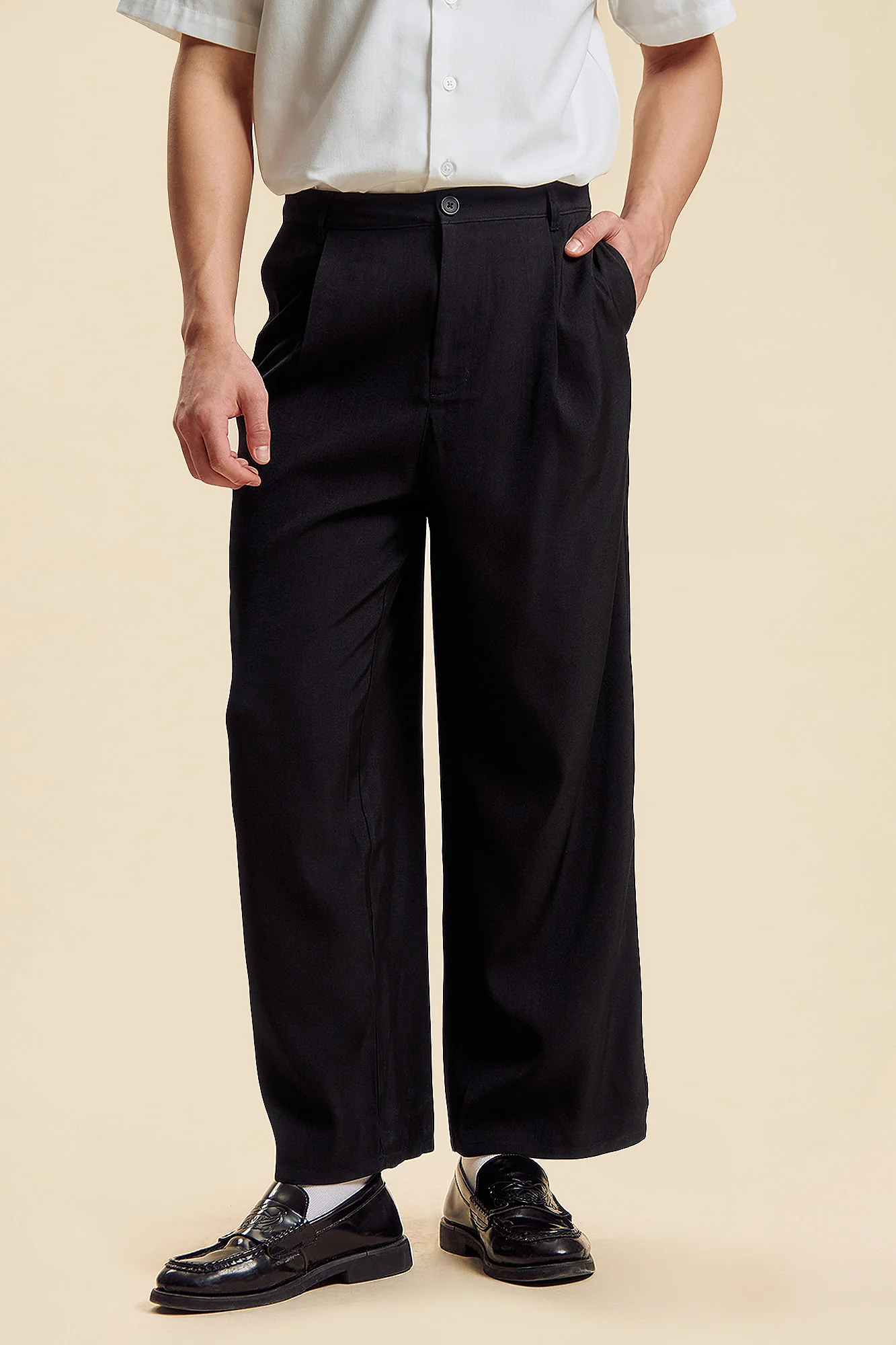 Drees Code Wide Fit Pleated Pants