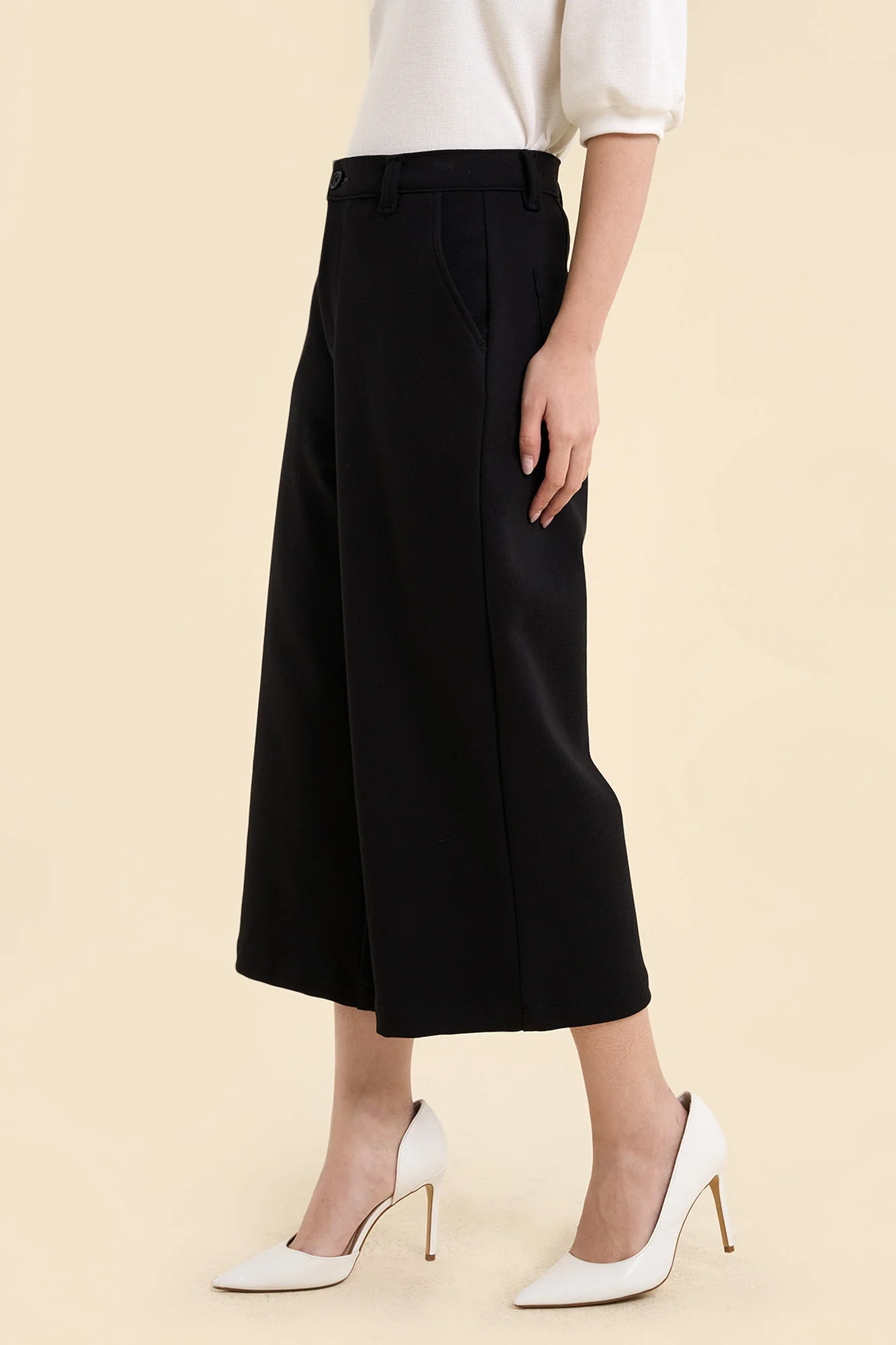 Dress Code Knit Wide Cropped Pants - Image 4