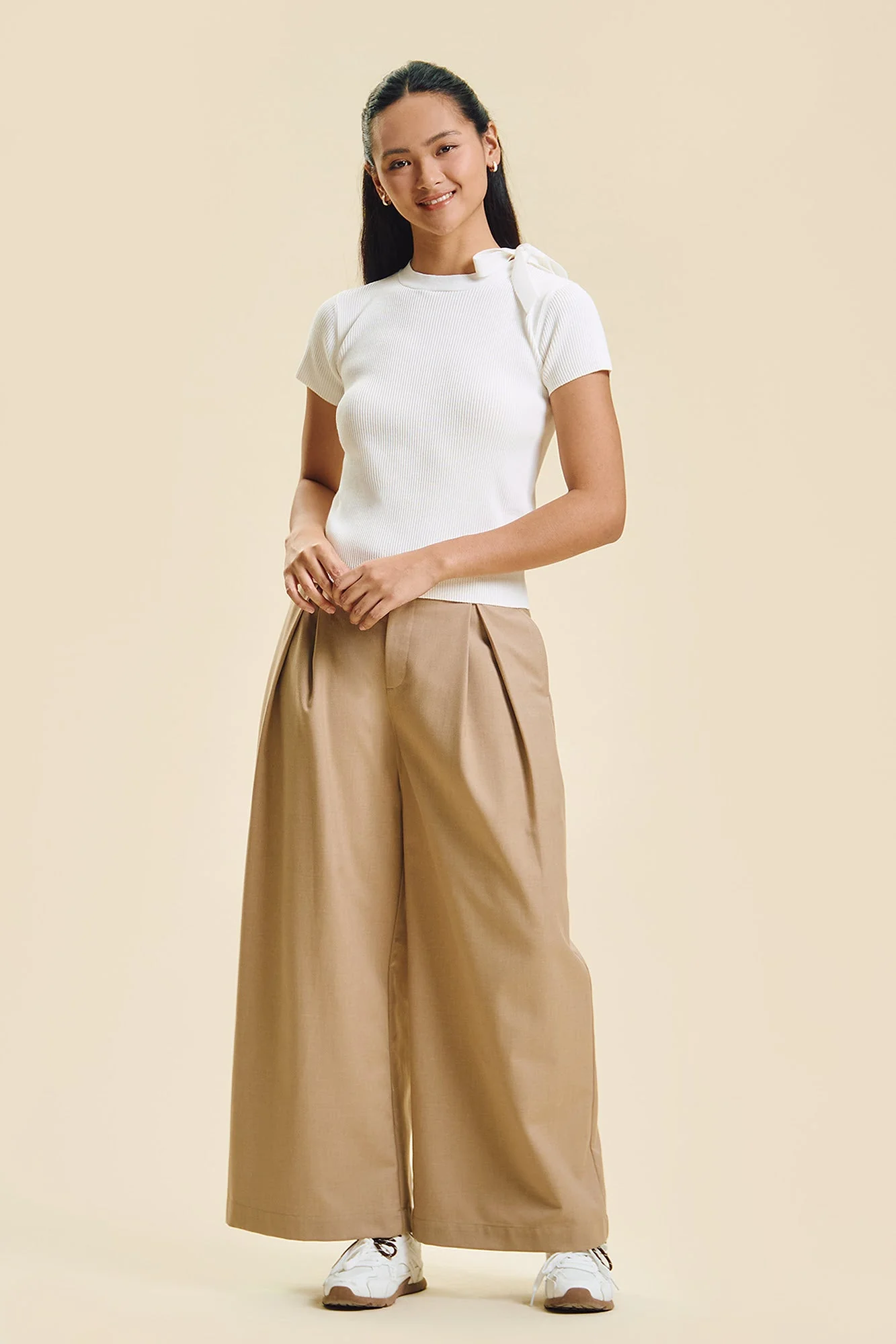 Dress Code Light Knit Bow Top - Image 8