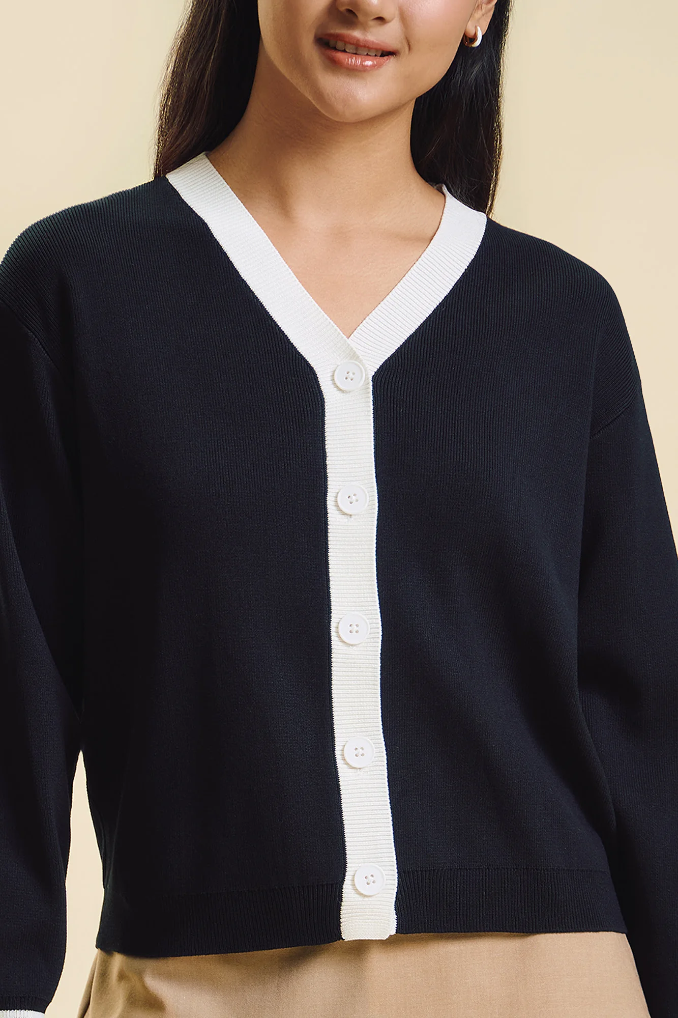 Dress Code Light Knit Loose Cardigan - Image 2
