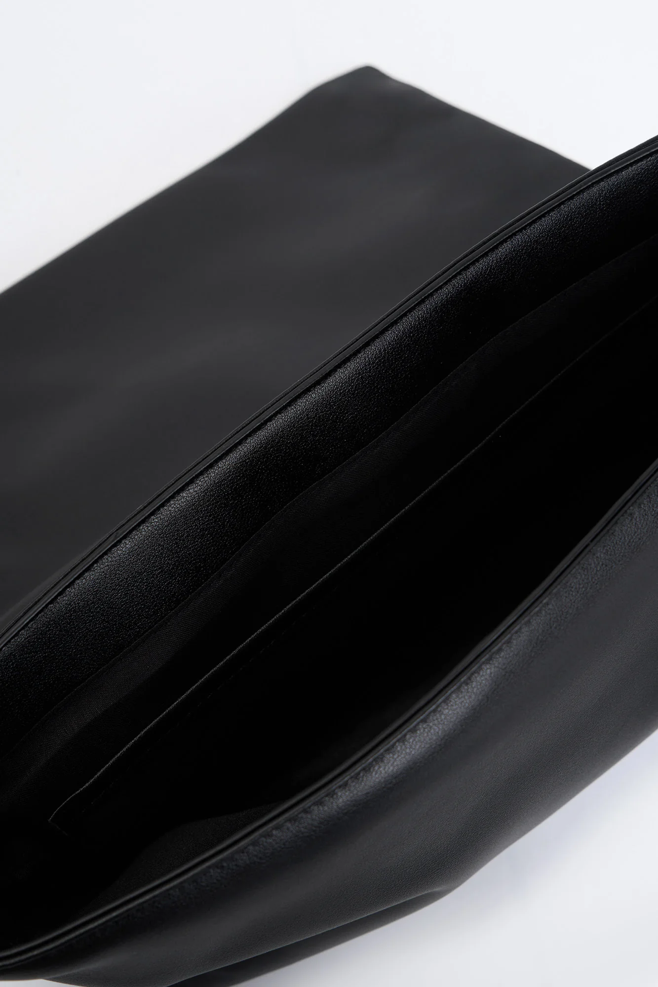 Dress Code Messenger Bag - Image 4