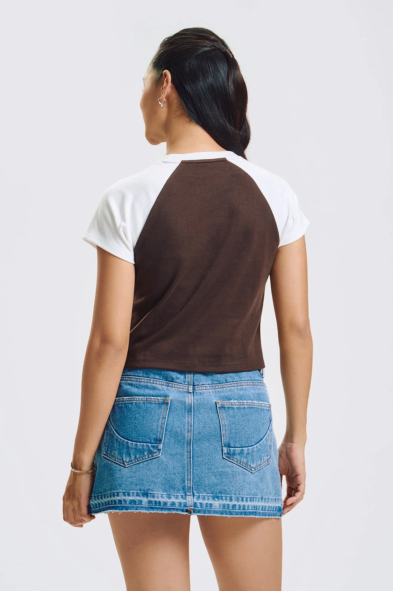 Essentials Raglan T-Shirt - Image 11