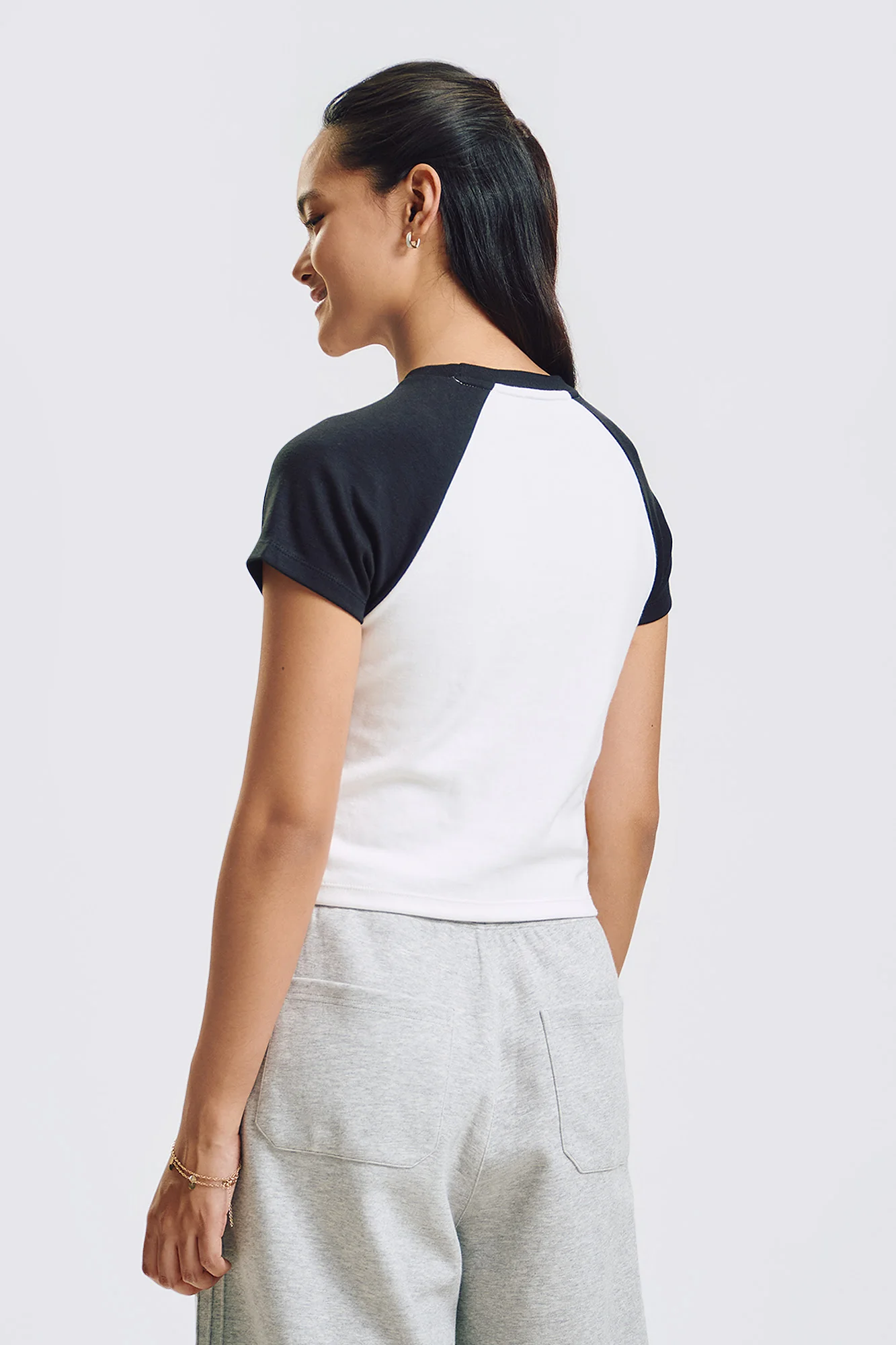 Essentials Raglan T-Shirt - Image 3