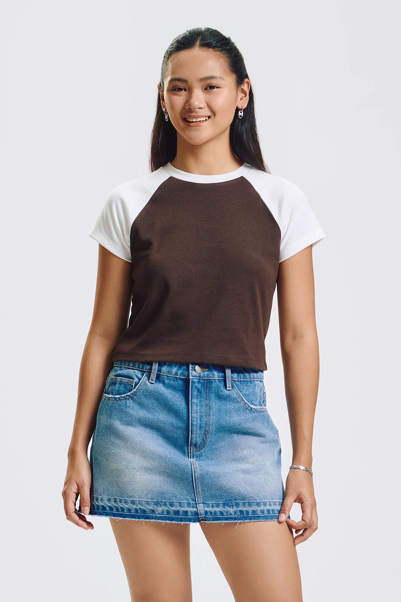 Essentials Raglan T-Shirt - Image 9