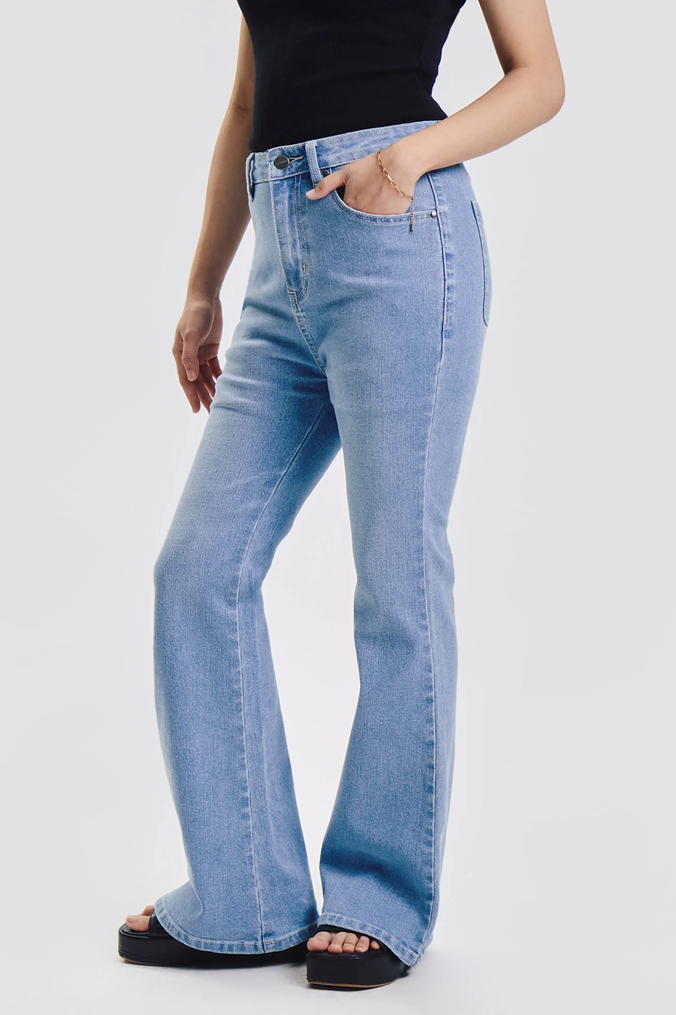 Flared High Jeans - Image 3