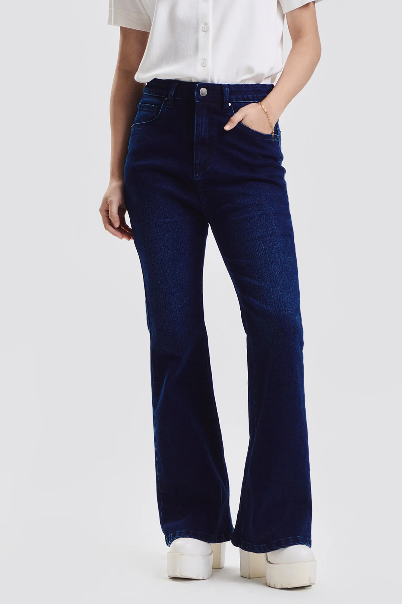 Flared High Jeans - Image 6