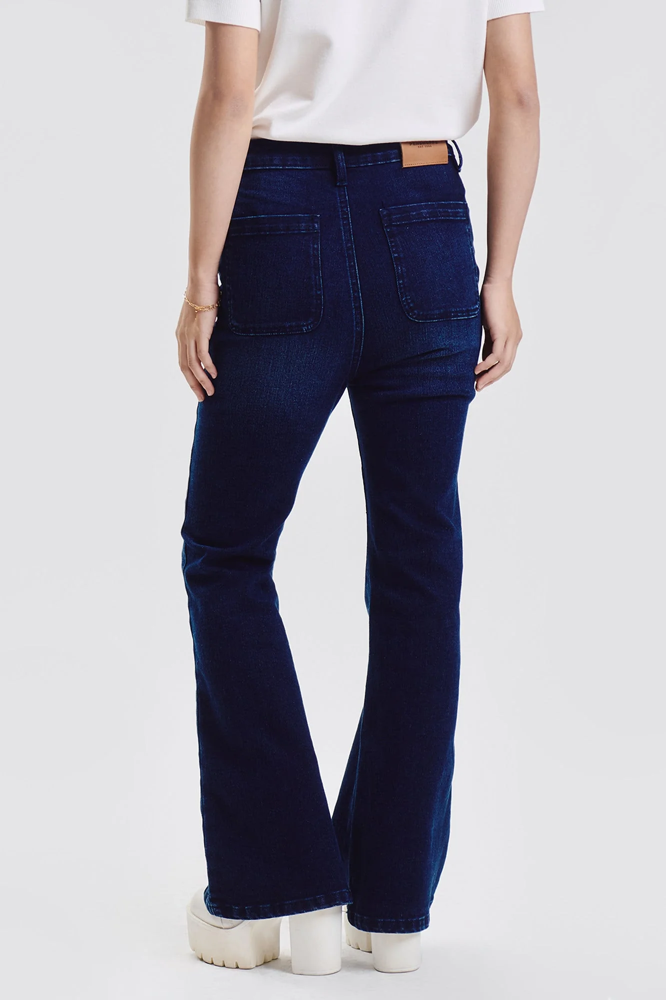 Flared High Jeans - Image 9