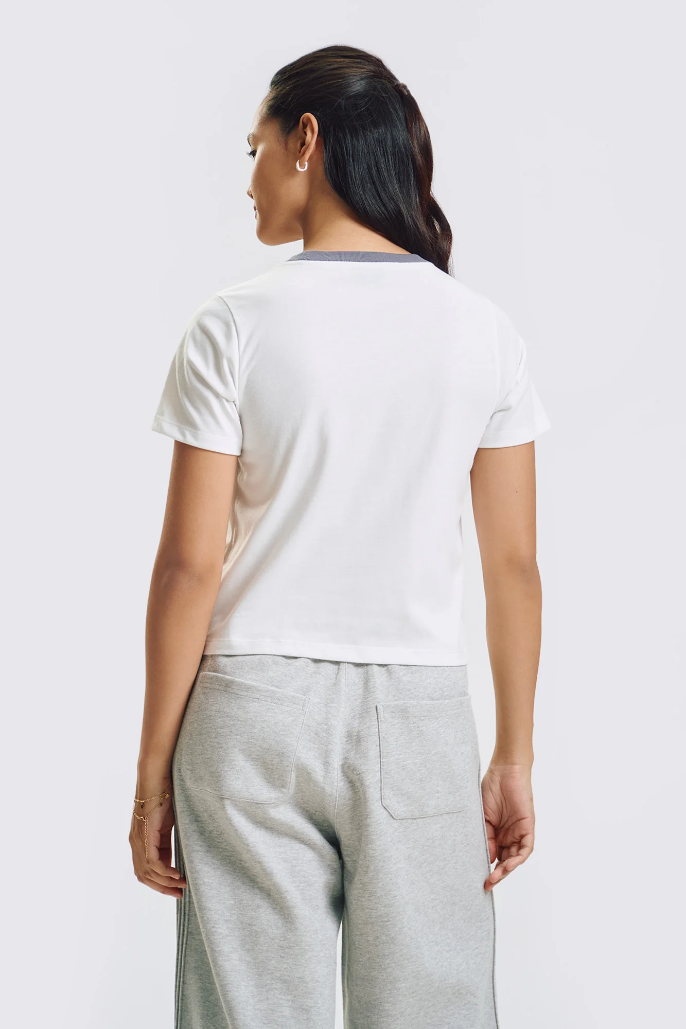 Icons Relaxed Ringer Graphict-Shirt - Image 3
