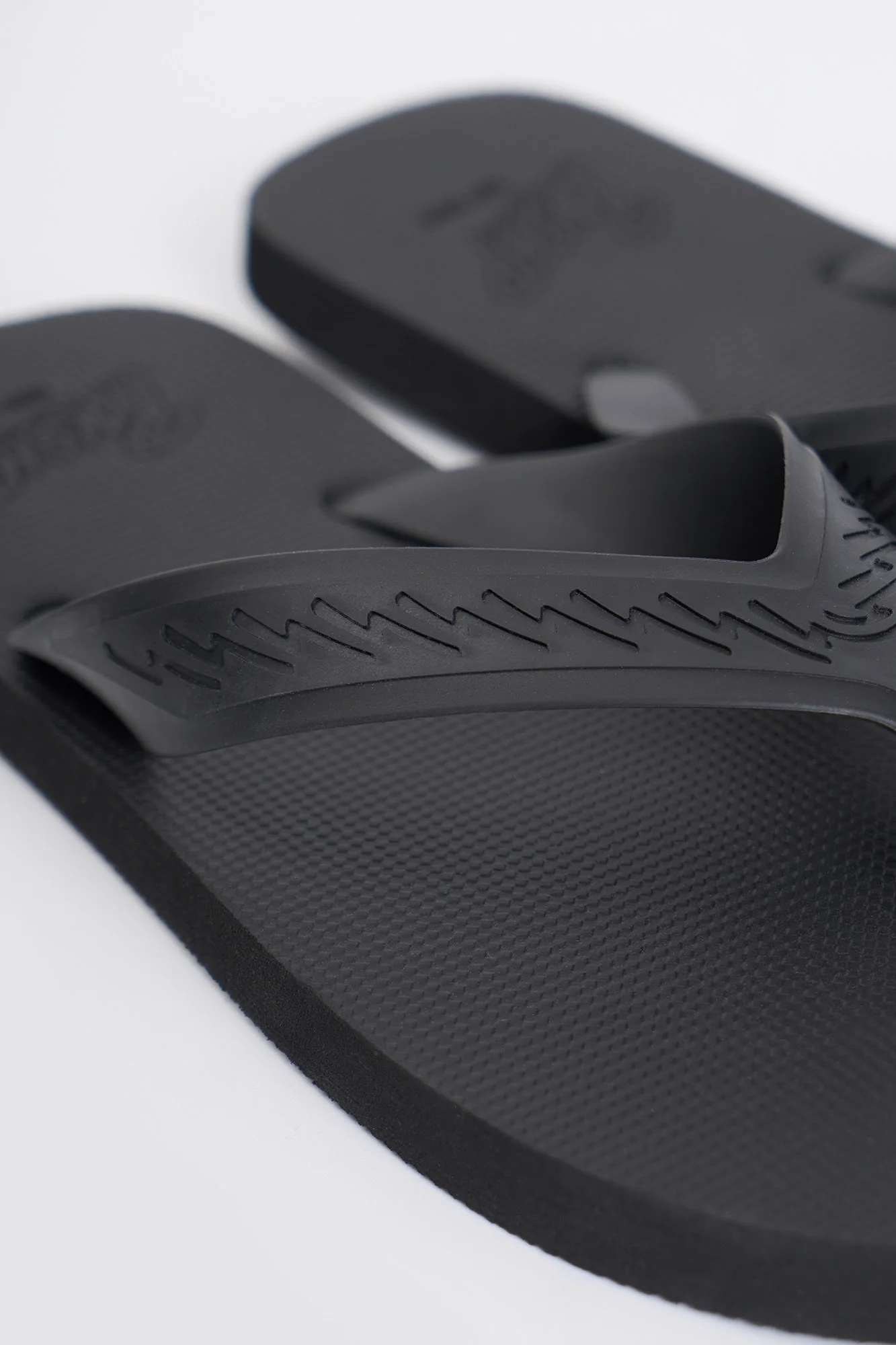 Men's Flip Flops - Image 4
