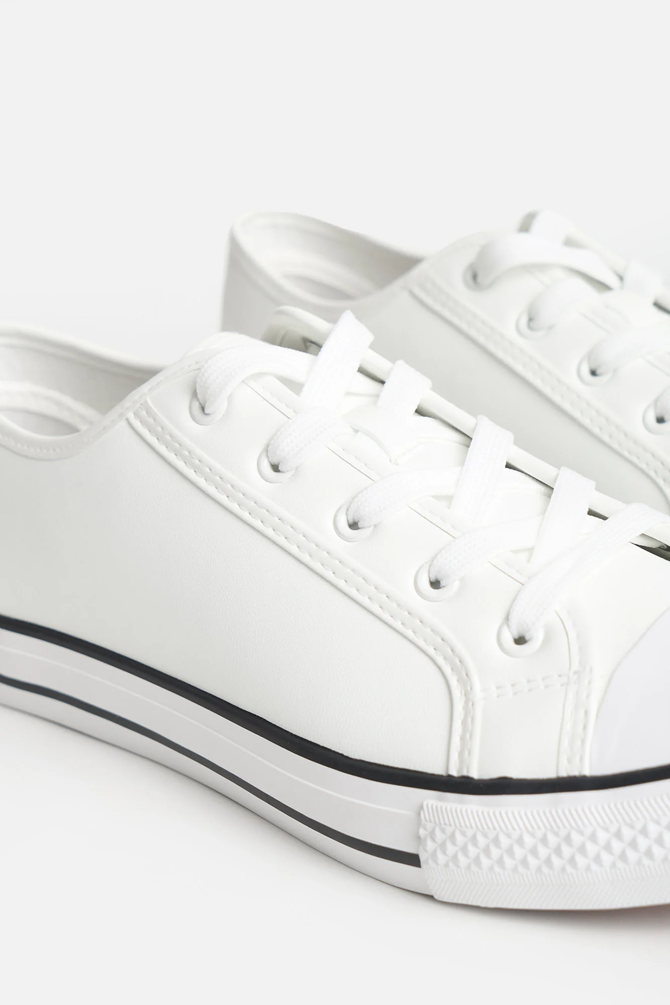 Men's Lace-Up PU Leather Sneakers - Image 4