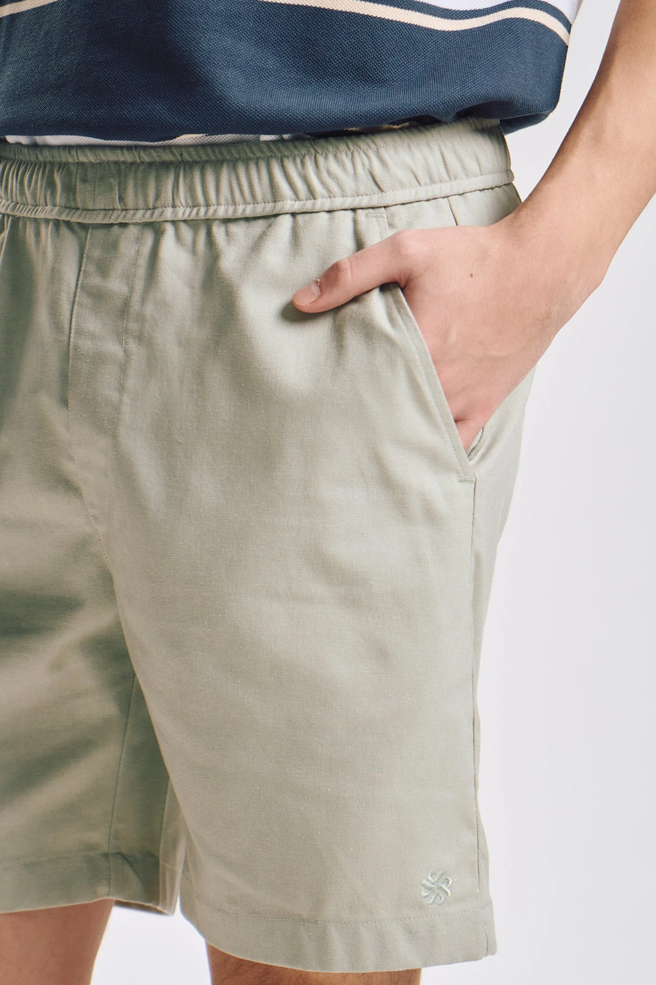 Modern Fit Linen Shorts - Image 7