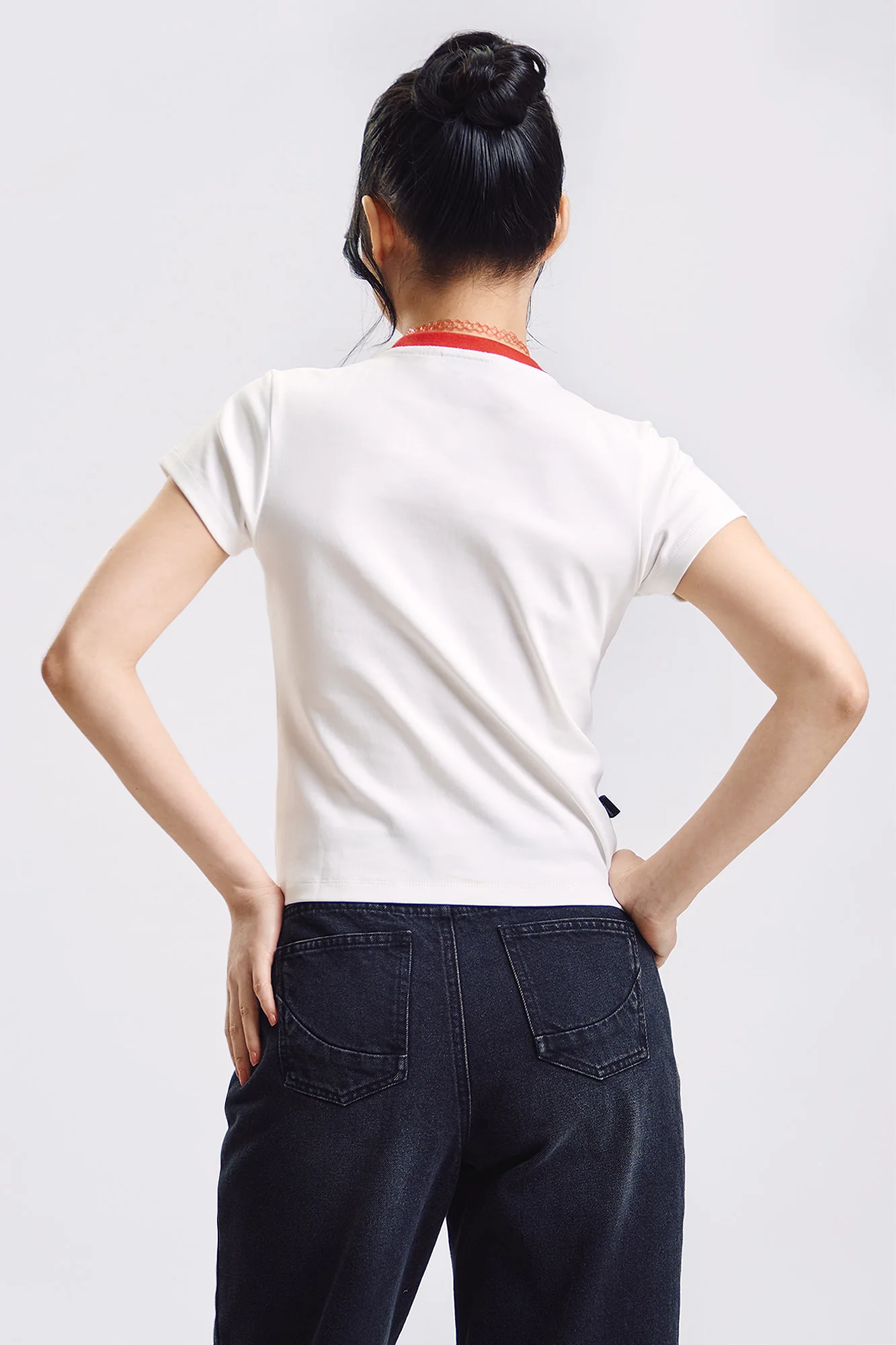 Penshoppe ❤️ Hello Kitty Slim Graphic T-Shirt - Image 3