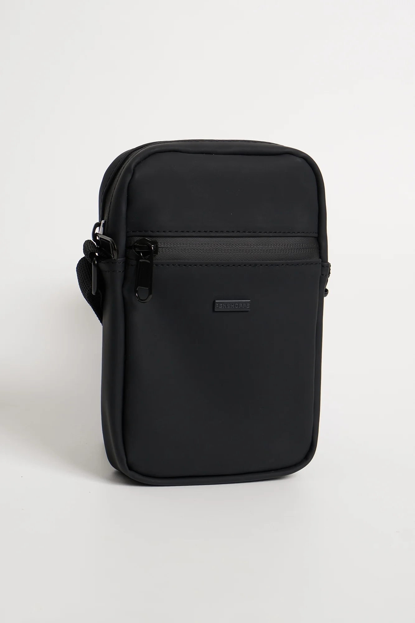 Penshoppe Staples PU Coated Lifepack - Image 2
