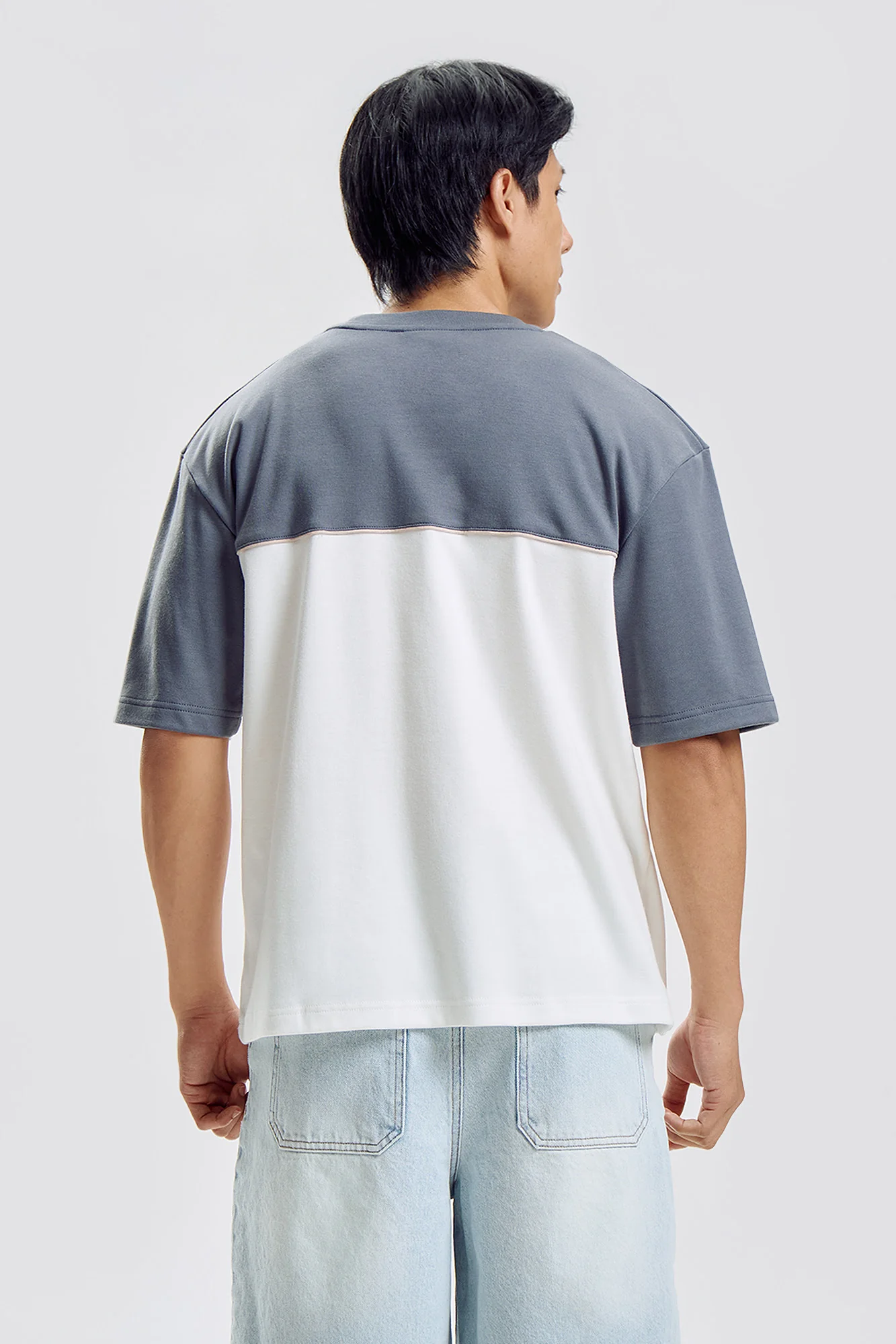 Relaxed Color Blocking T-Shirt - Image 3