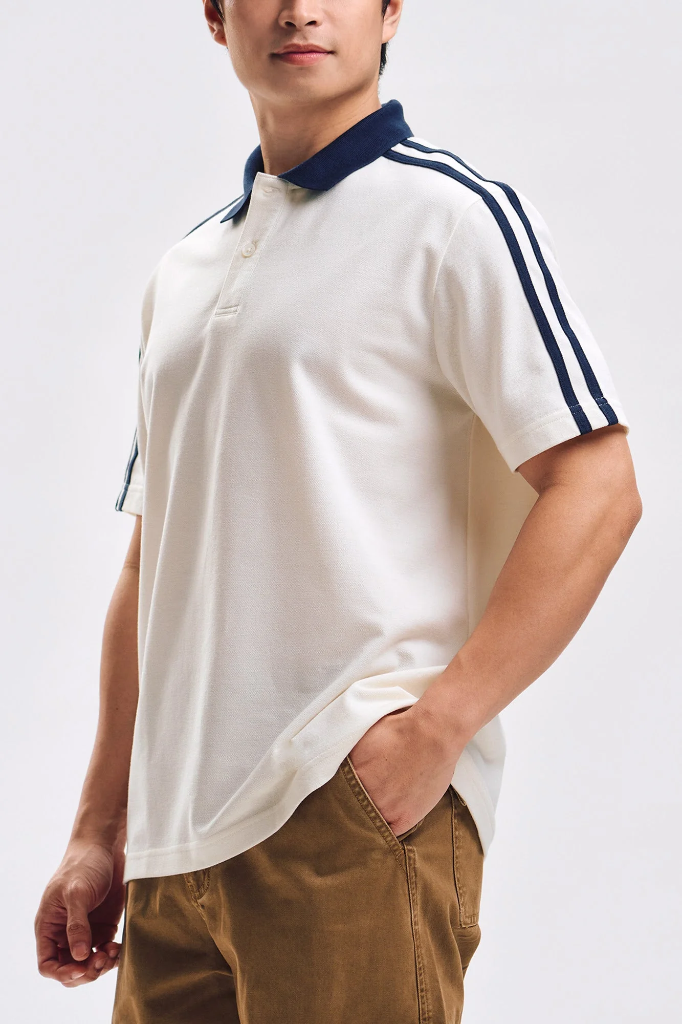 Relaxed Fit Polo with Contrast Details - Image 10