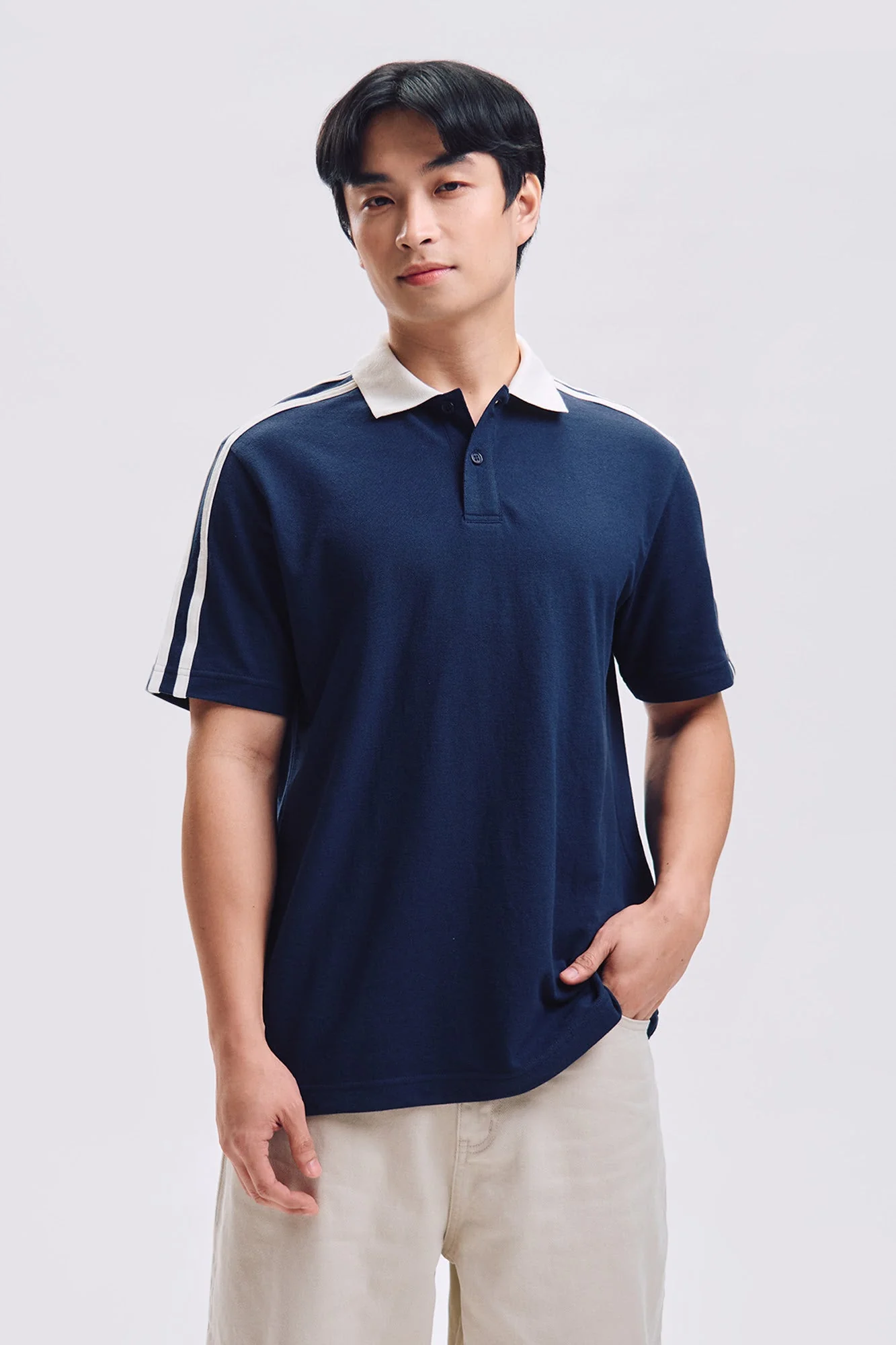 Relaxed Fit Polo with Contrast Details - Image 5