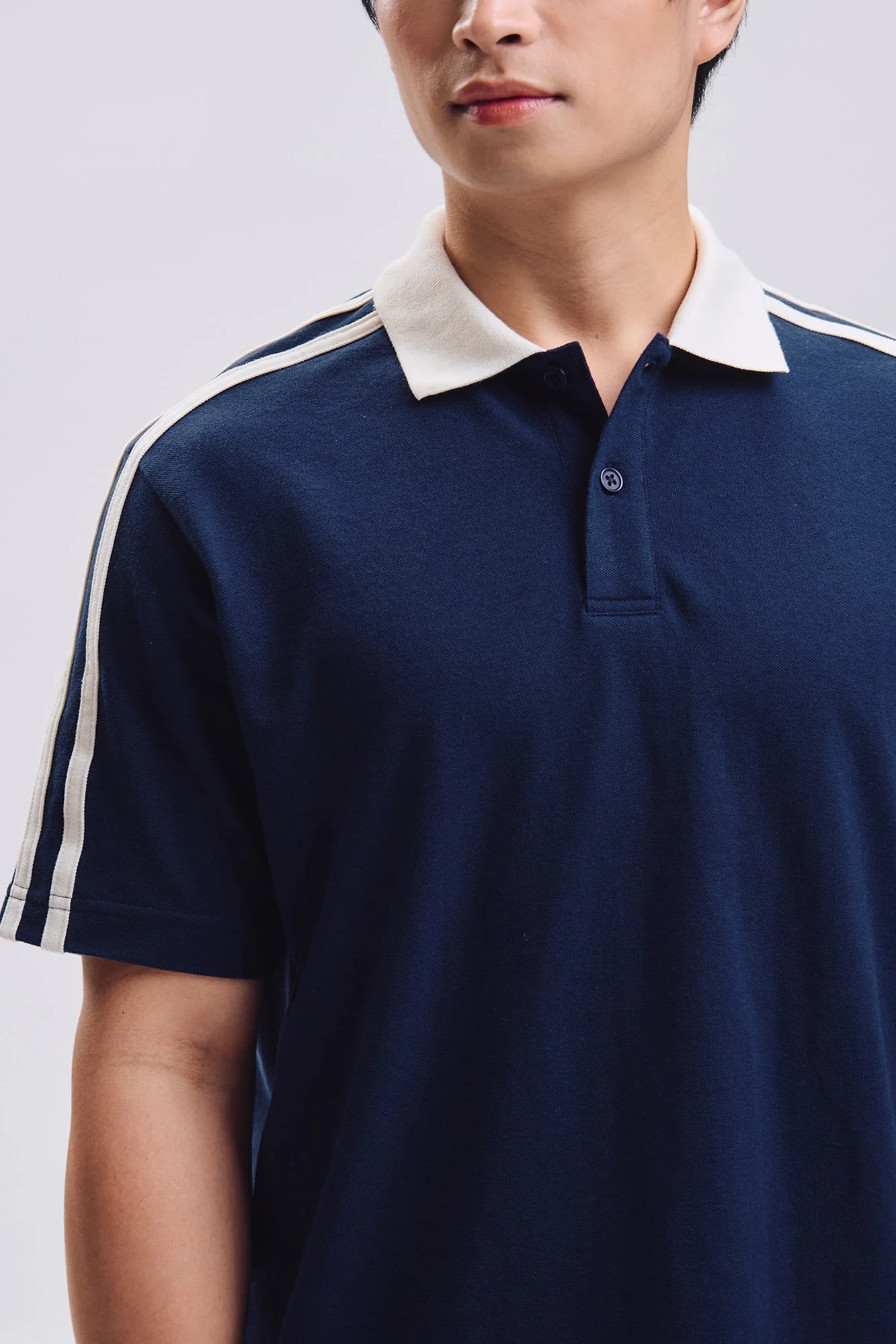 Relaxed Fit Polo with Contrast Details - Image 6