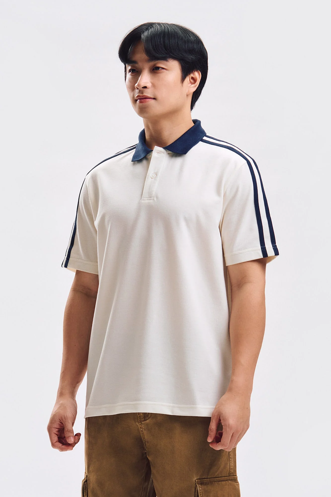 Relaxed Fit Polo with Contrast Details - Image 9