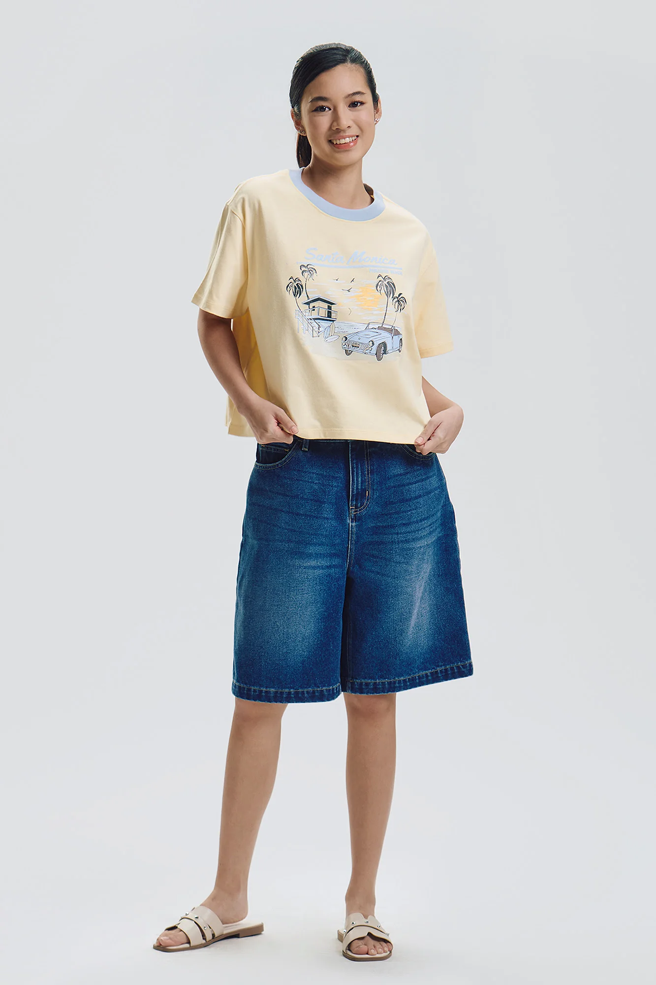 Santa Monica Loose Graphic T-Shirt - Image 4
