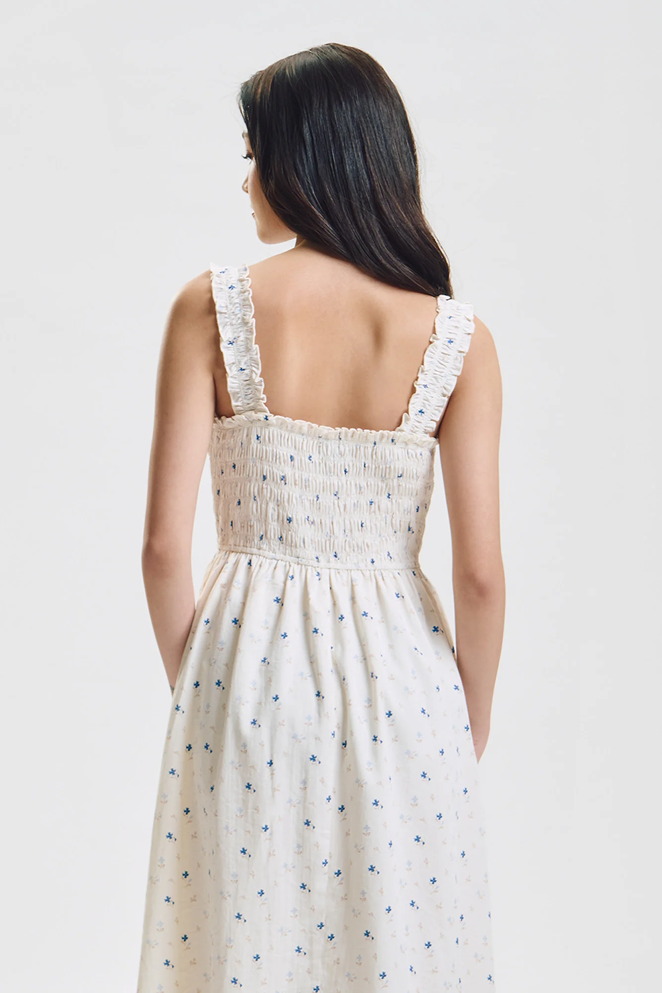Sleeveless Smocked Printed Midi Dress - Image 3