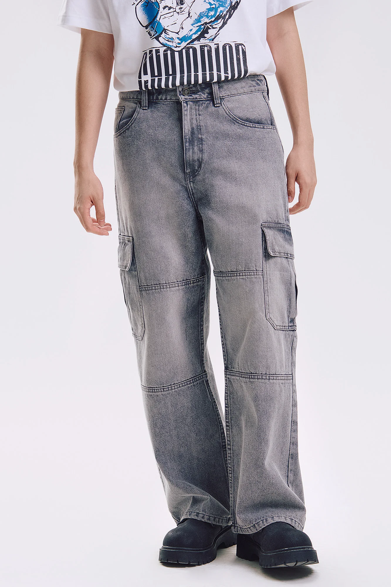 Wide Cargo Jeans