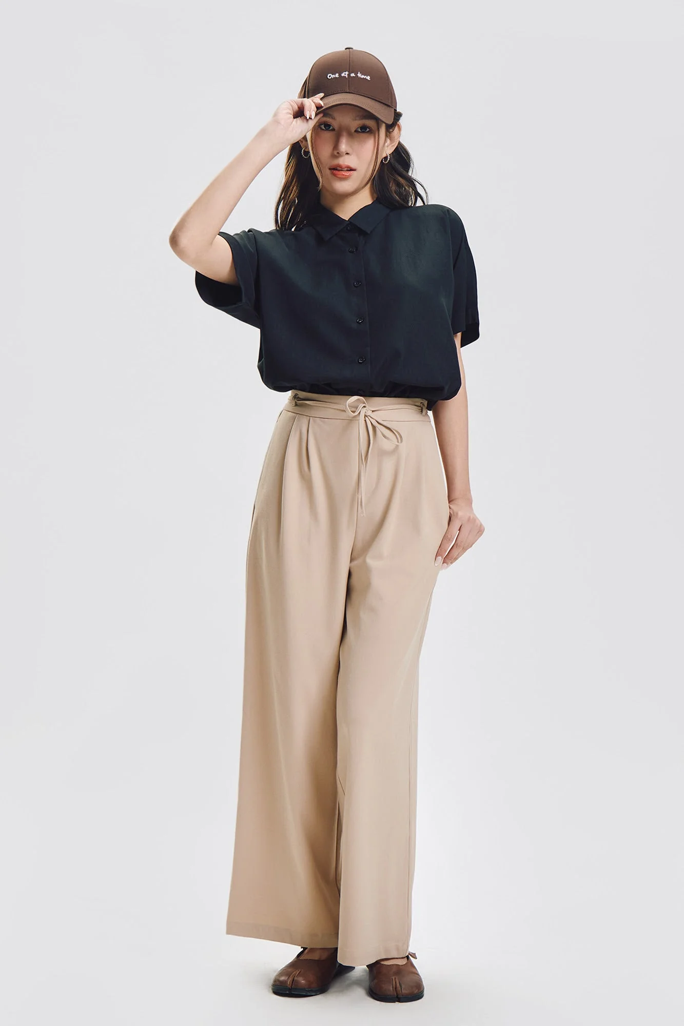 Wide Pull-On Pleated Pants - Image 10