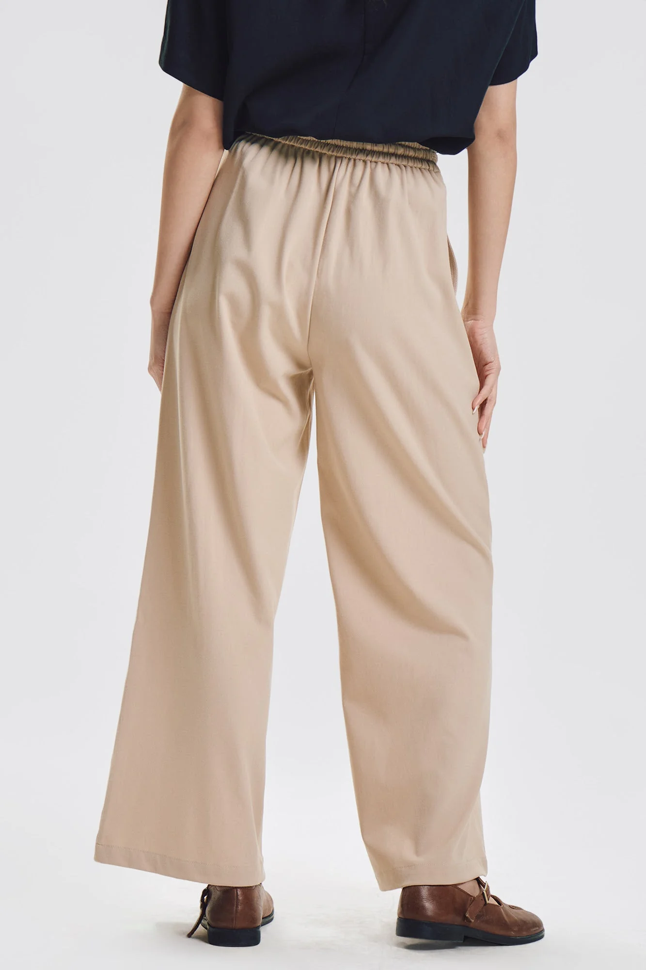 Wide Pull-On Pleated Pants - Image 9