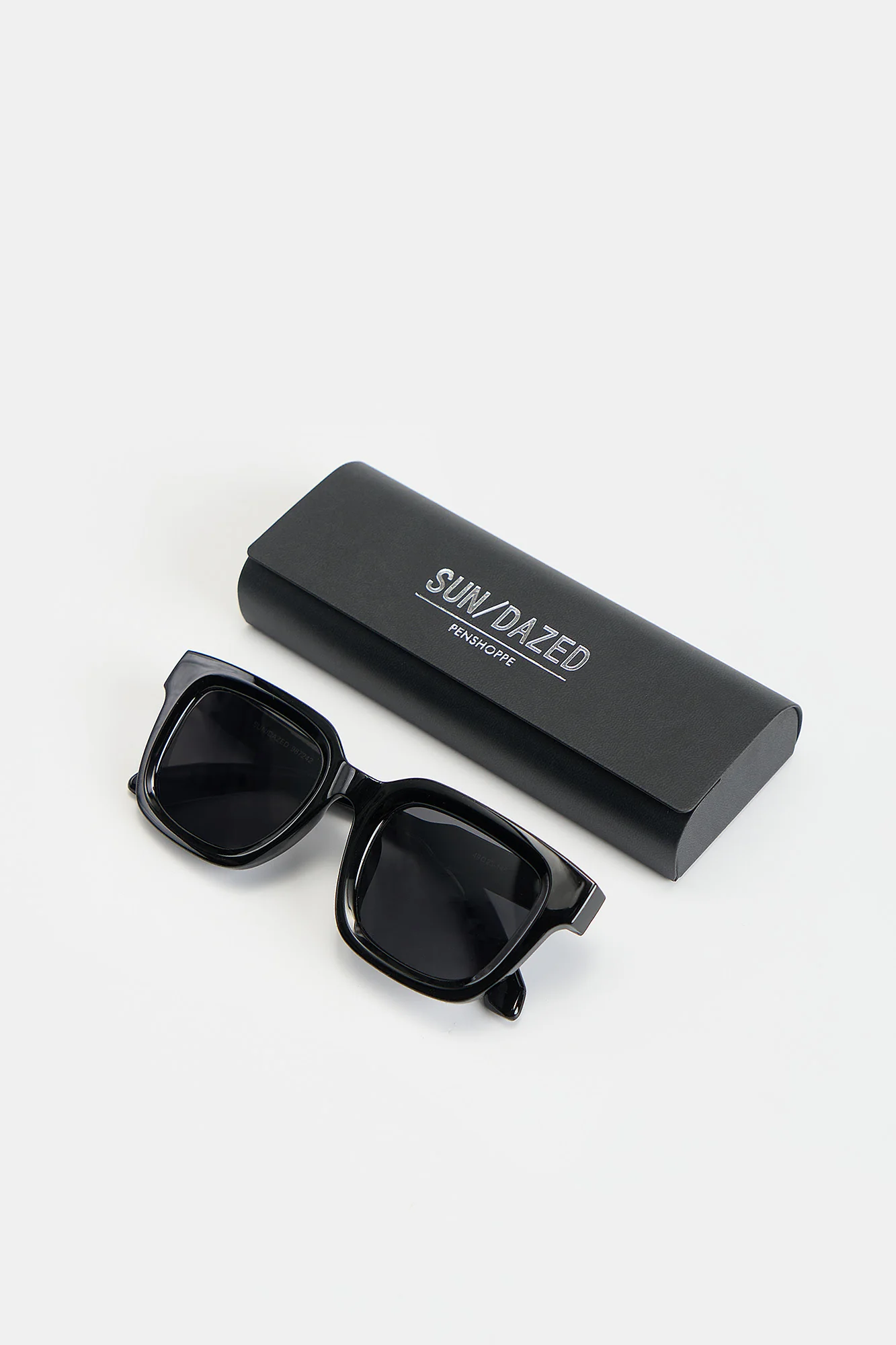 Women's Acrylic Tinted Sunglasses - Image 4